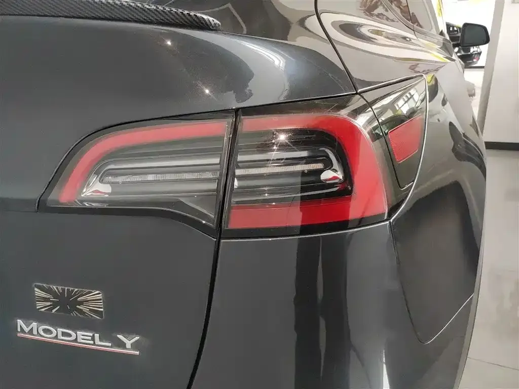 Tesla Model Y 2024 из CN, фото 5
