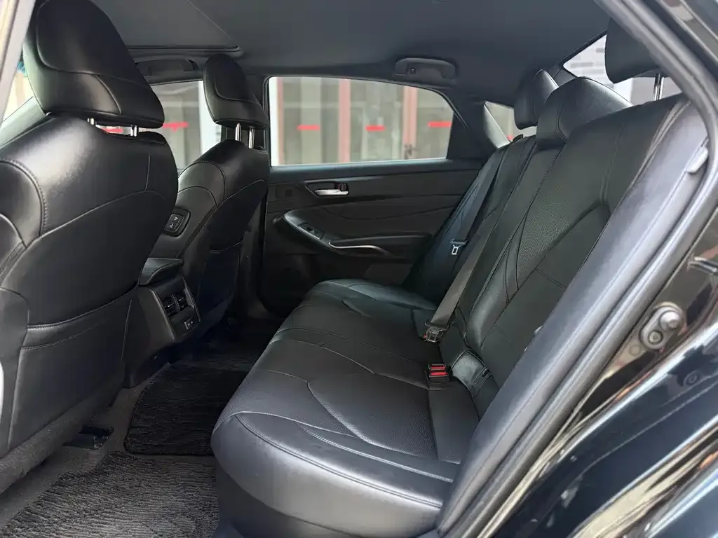 Toyota Avalon 2023 из CN, фото 3
