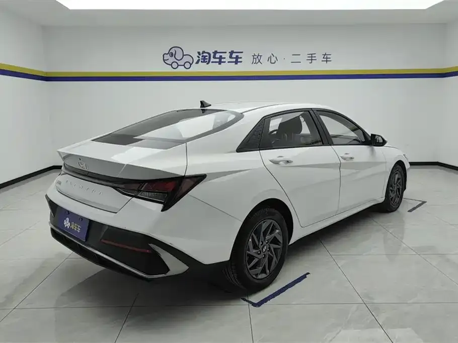 Hyundai Elantra 2024 из CN, фото 4