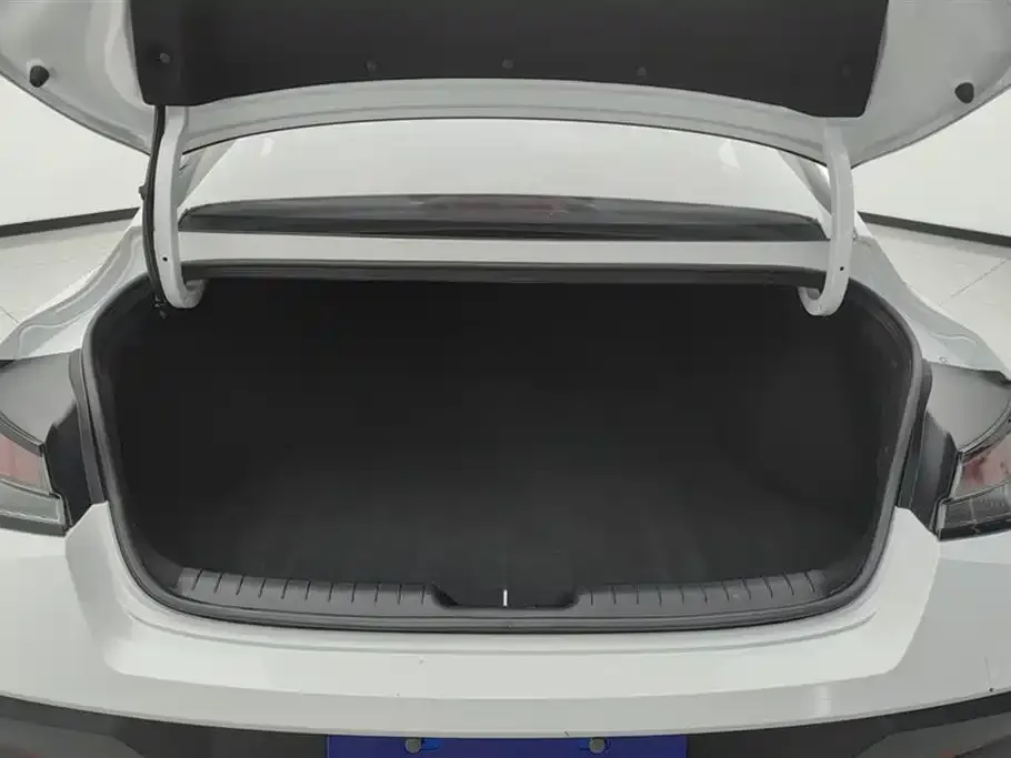 Hyundai Elantra 2024 из CN, фото 2