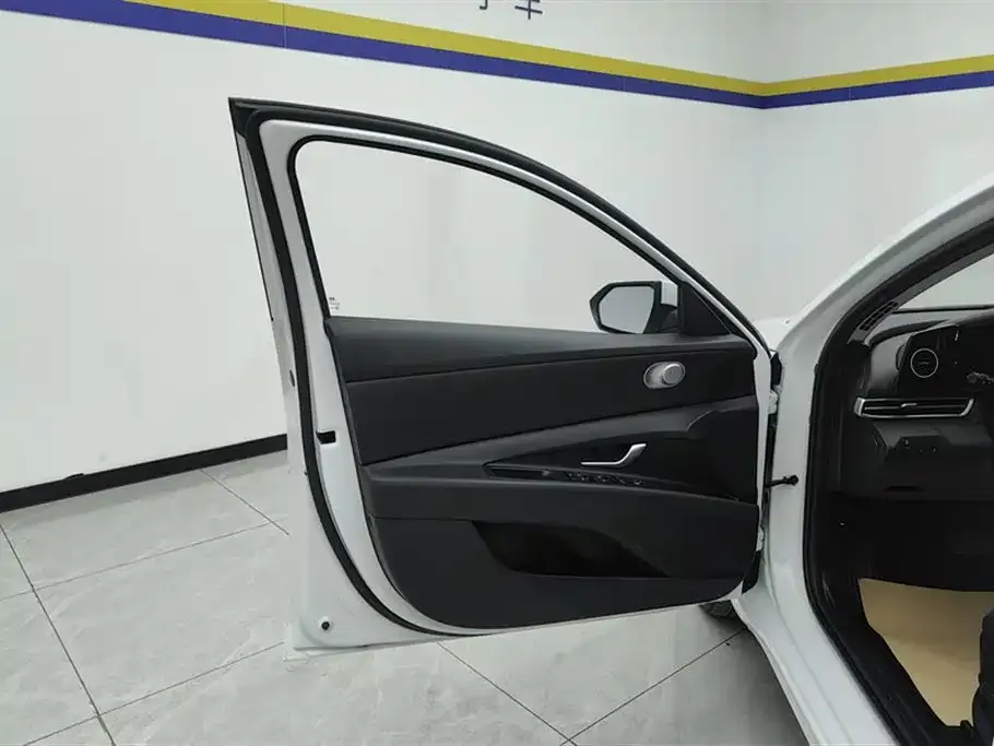 Hyundai Elantra 2024 из CN, фото 7