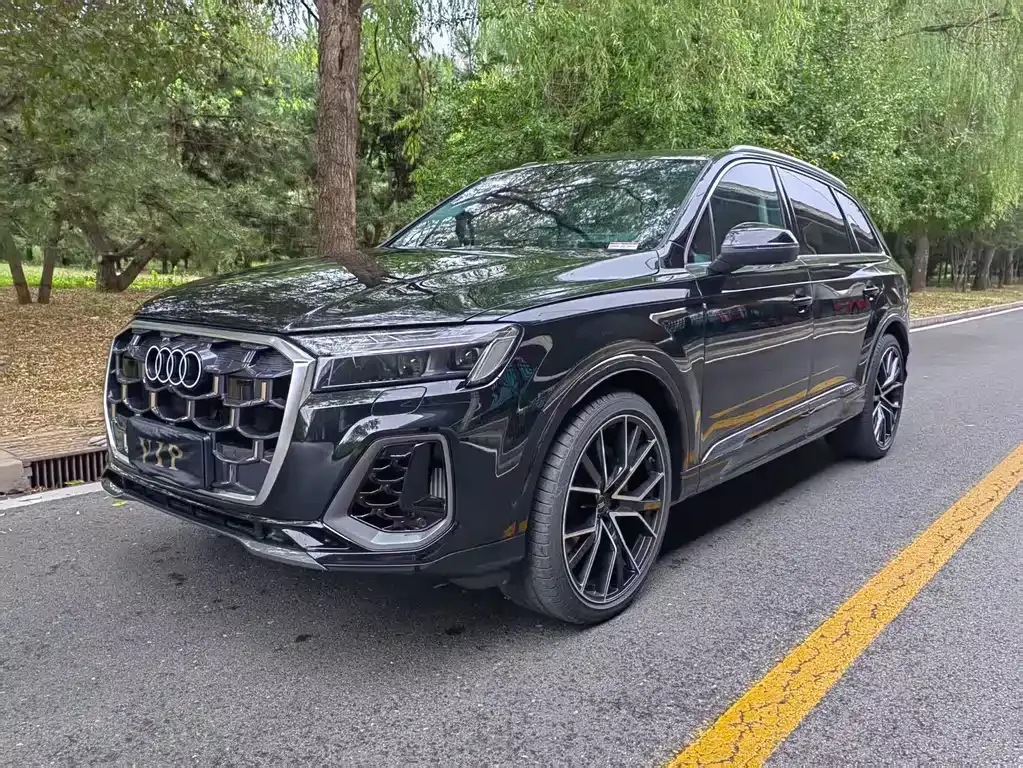 Audi Q7 2025 из CN, фото 1