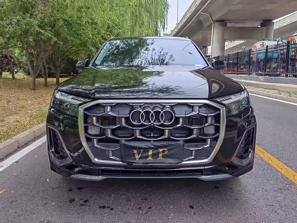Audi Q7 2025 из CN, фото 6