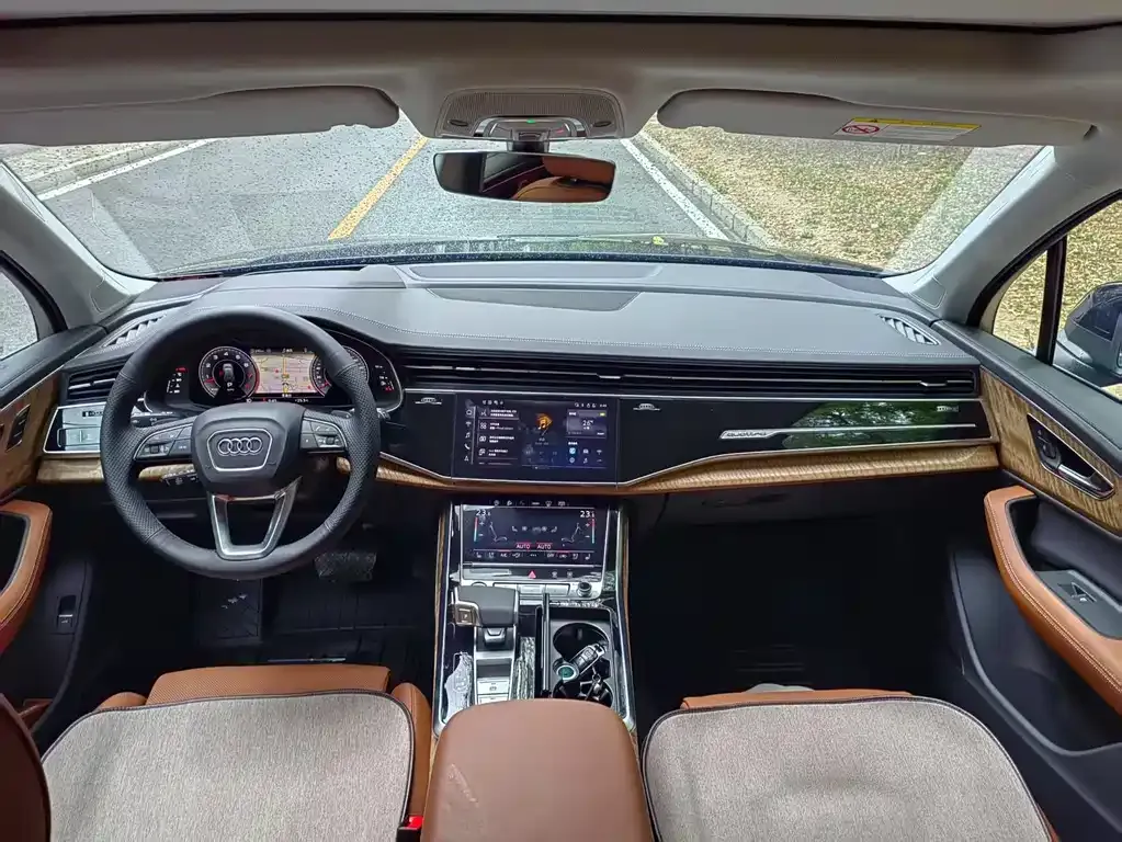 Audi Q7 2025 из CN, фото 3
