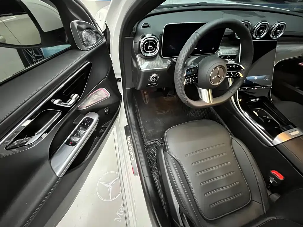 Mercedes-Benz C-Class 2025 из CN, фото 6