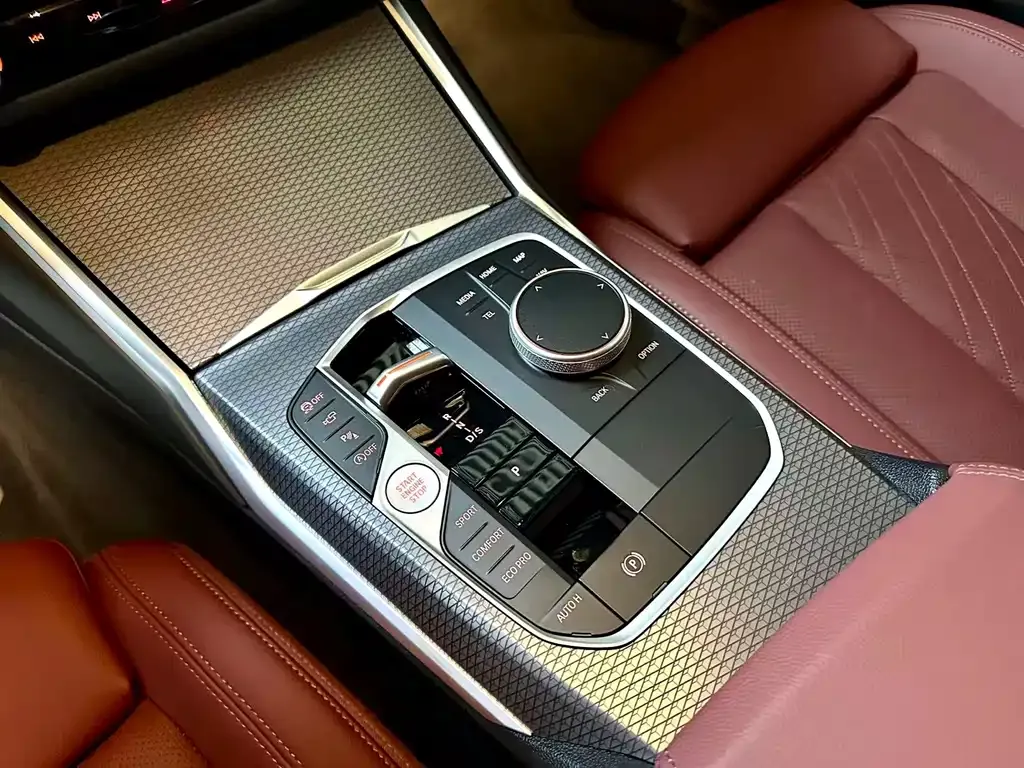 BMW 3 Series 2024 из CN, фото 6