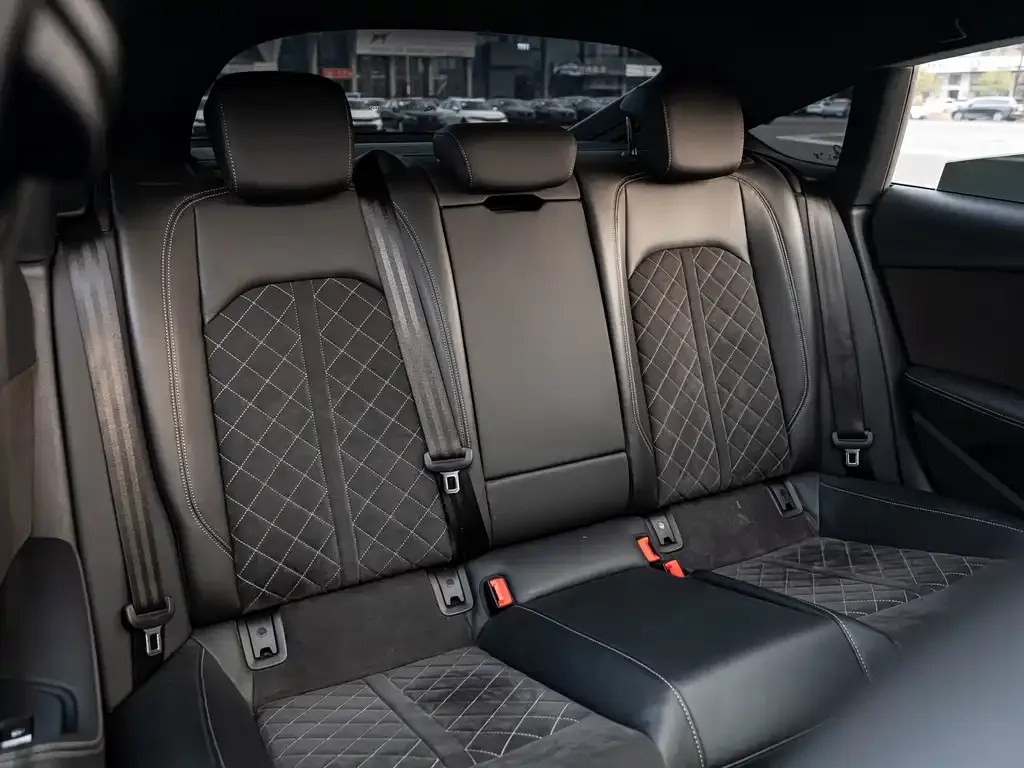 Audi RS 5 2021 из CN, фото 8
