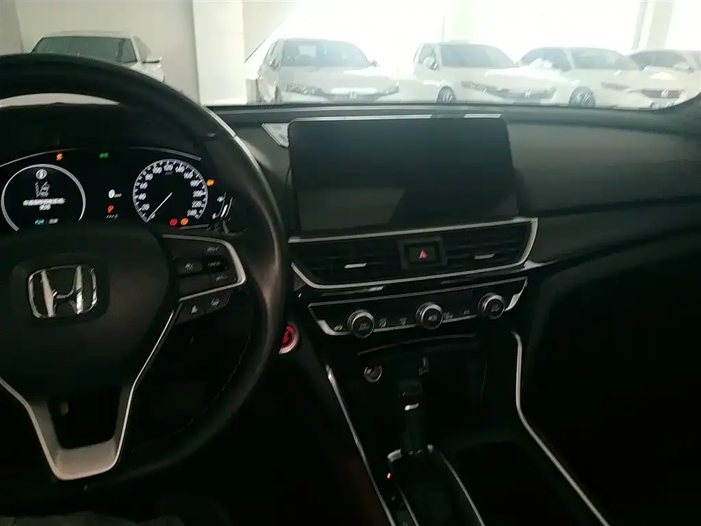 Honda Inspire 2023 из CN, фото 4