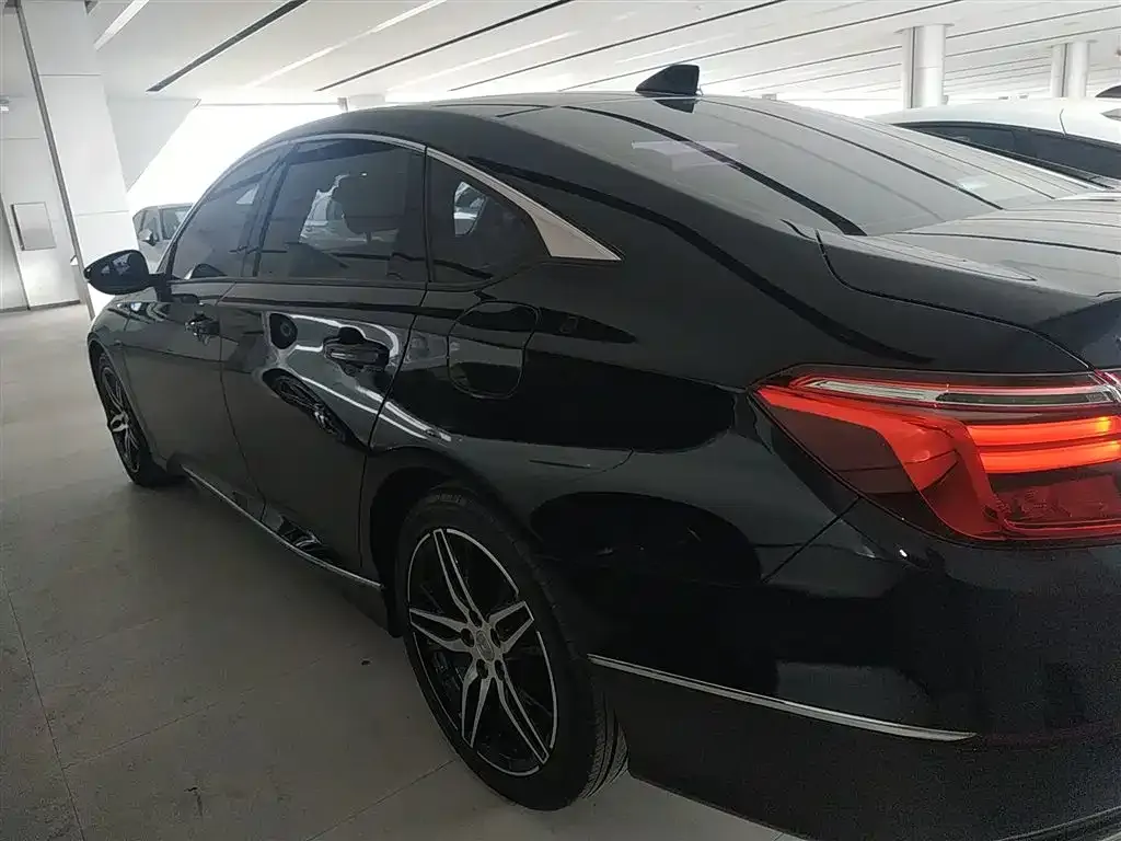 Honda Inspire 2023 из CN, фото 6