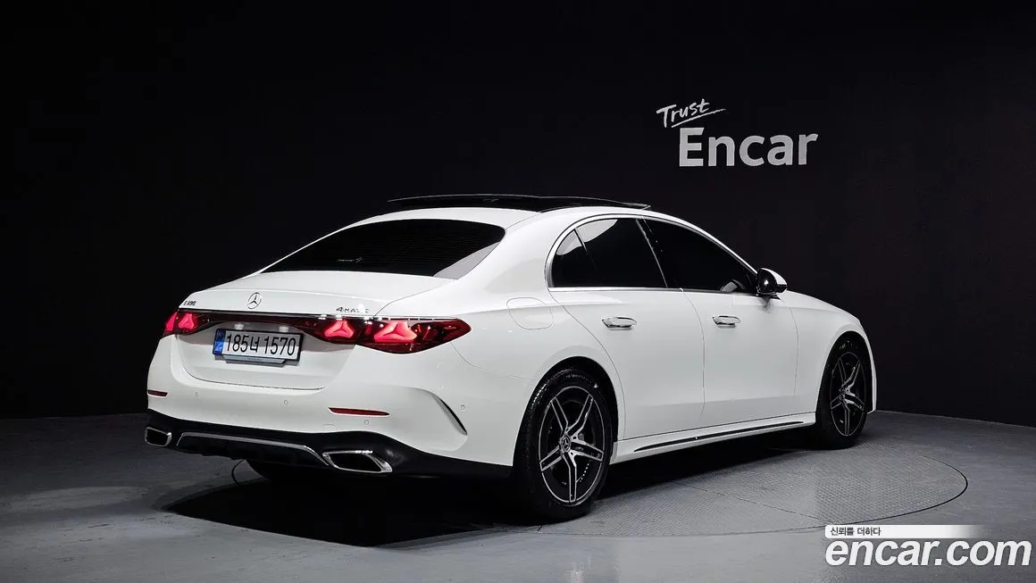 Mercedes-Benz E-Class — фото 5
