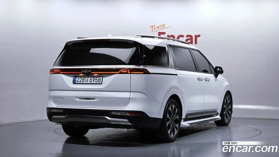 Kia Carnival 2023 из KR, фото 3