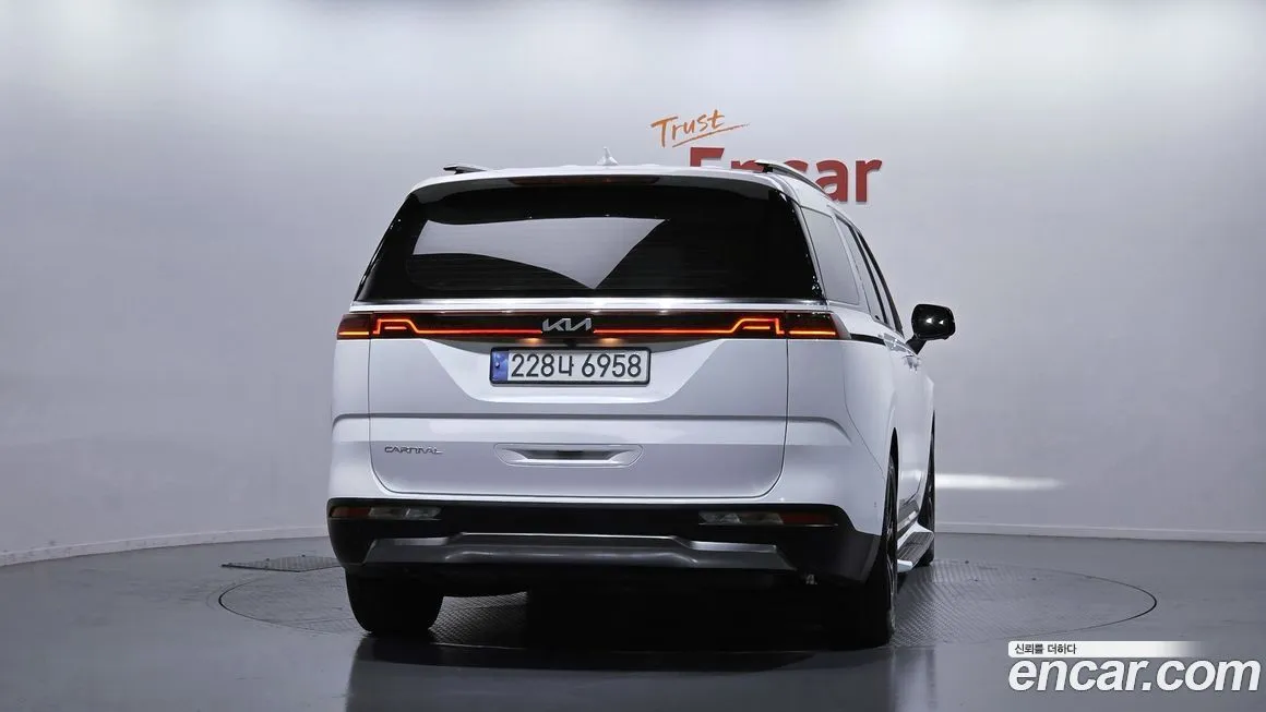 Kia Carnival 2023 из KR, фото 4