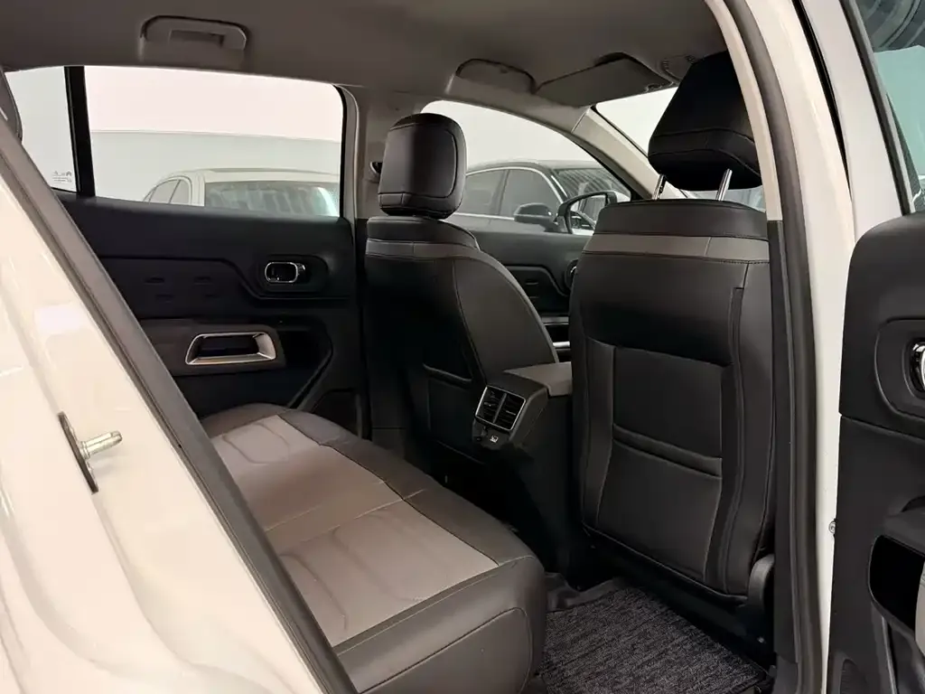 Citroen C5 AIRCROSS 2024 из CN, фото 2