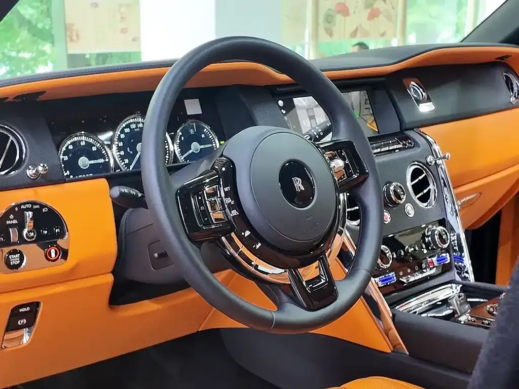 Rolls-Royce Cullinan 2024 из CN, фото 7