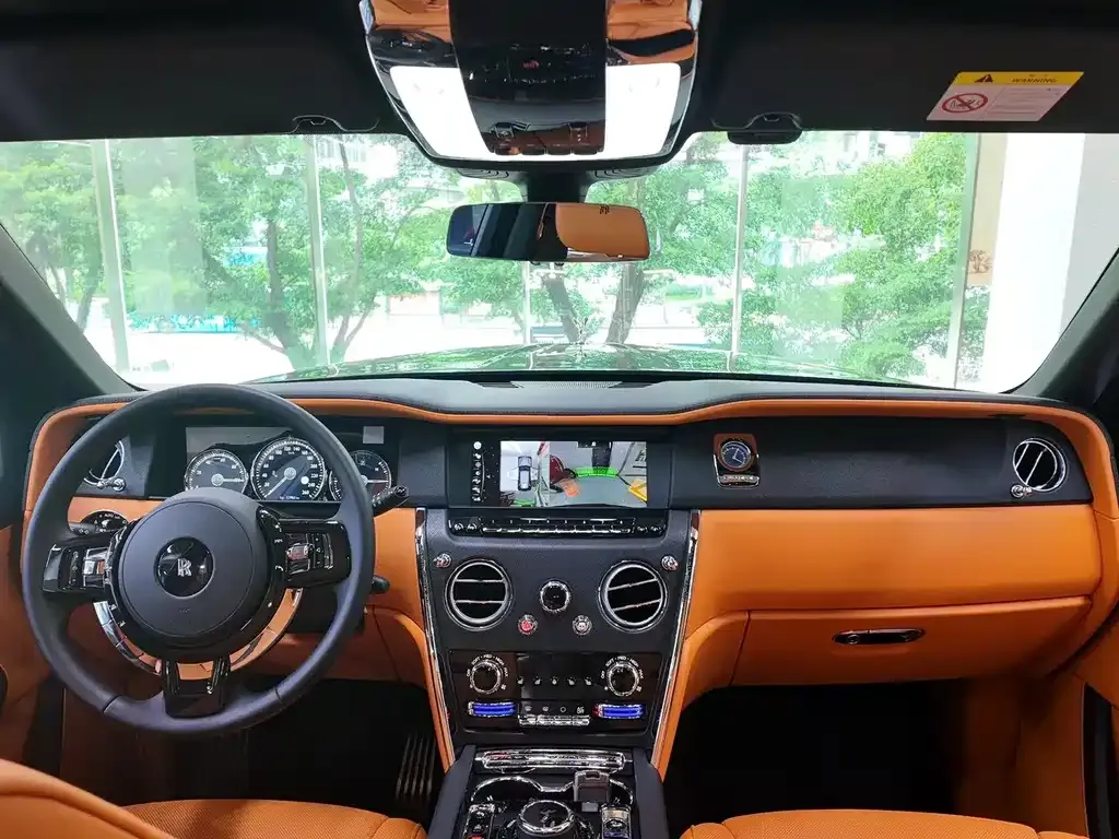 Rolls-Royce Cullinan 2024 из CN, фото 9
