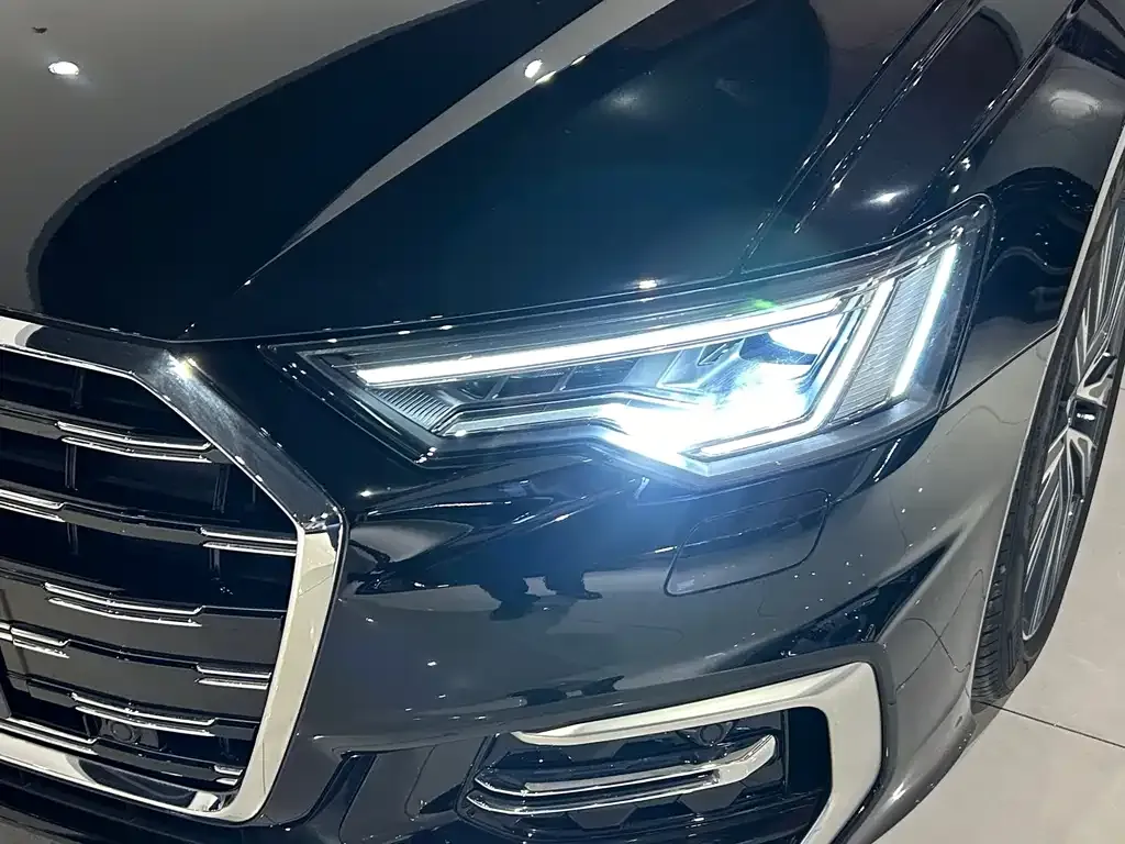 Audi A6L 2023 из CN, фото 5