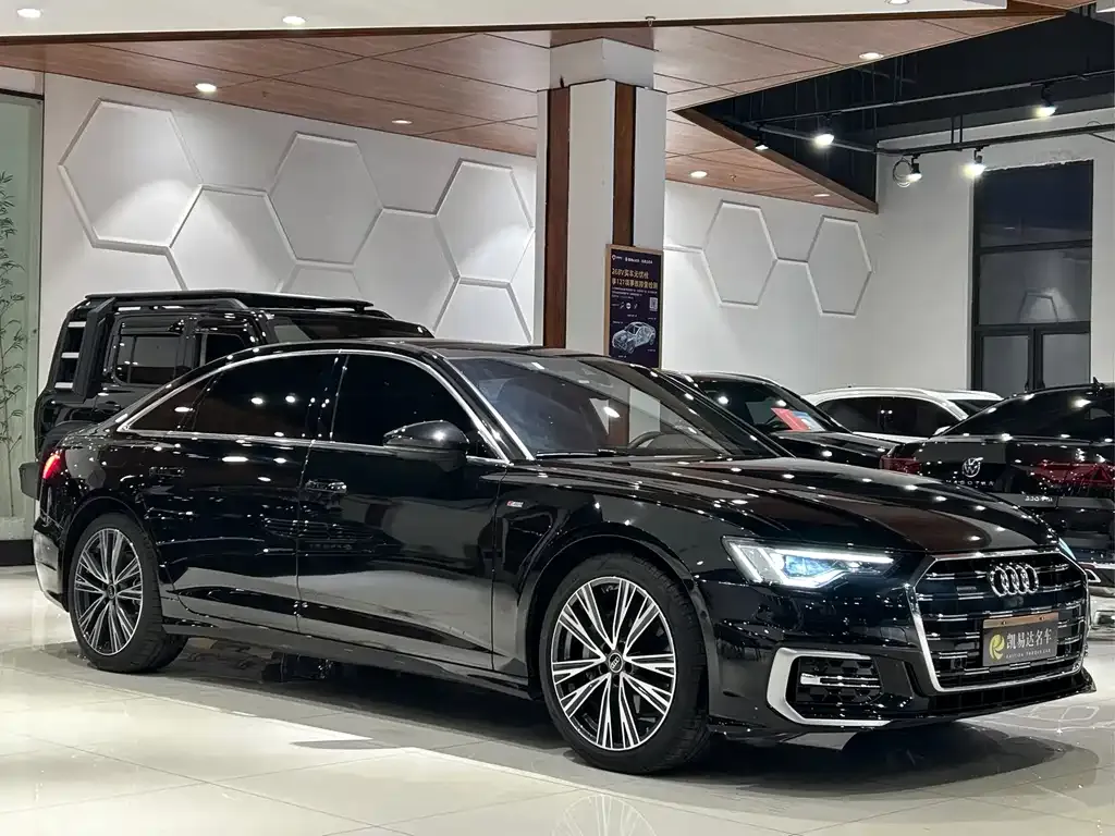 Audi A6L 2023 из CN, фото 9