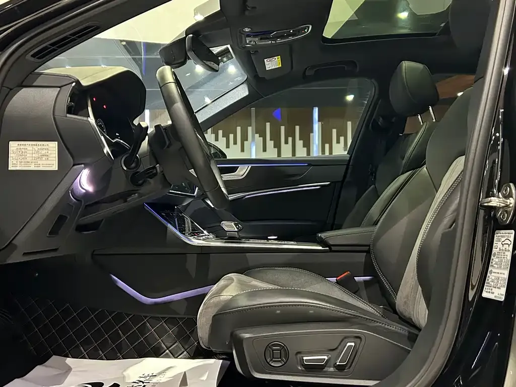 Audi A6L 2023 из CN, фото 10