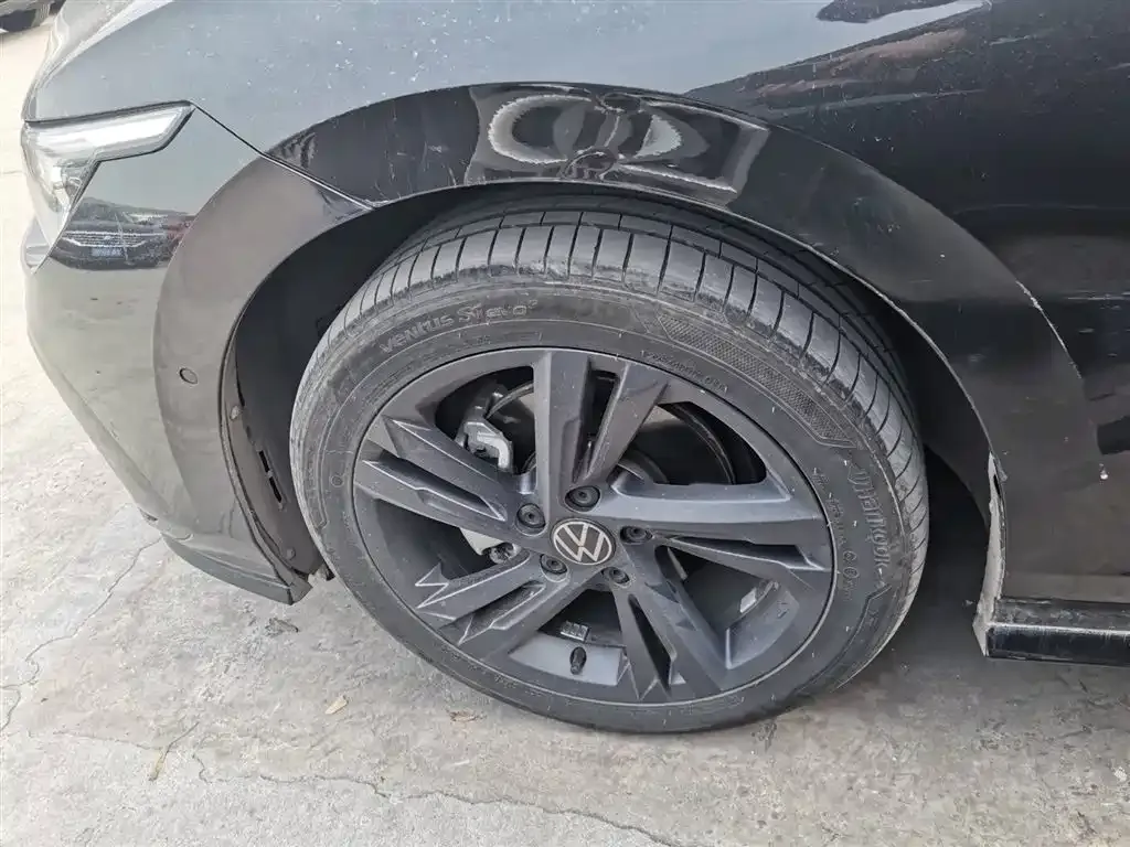 Volkswagen Golf 2021 из CN, фото 2