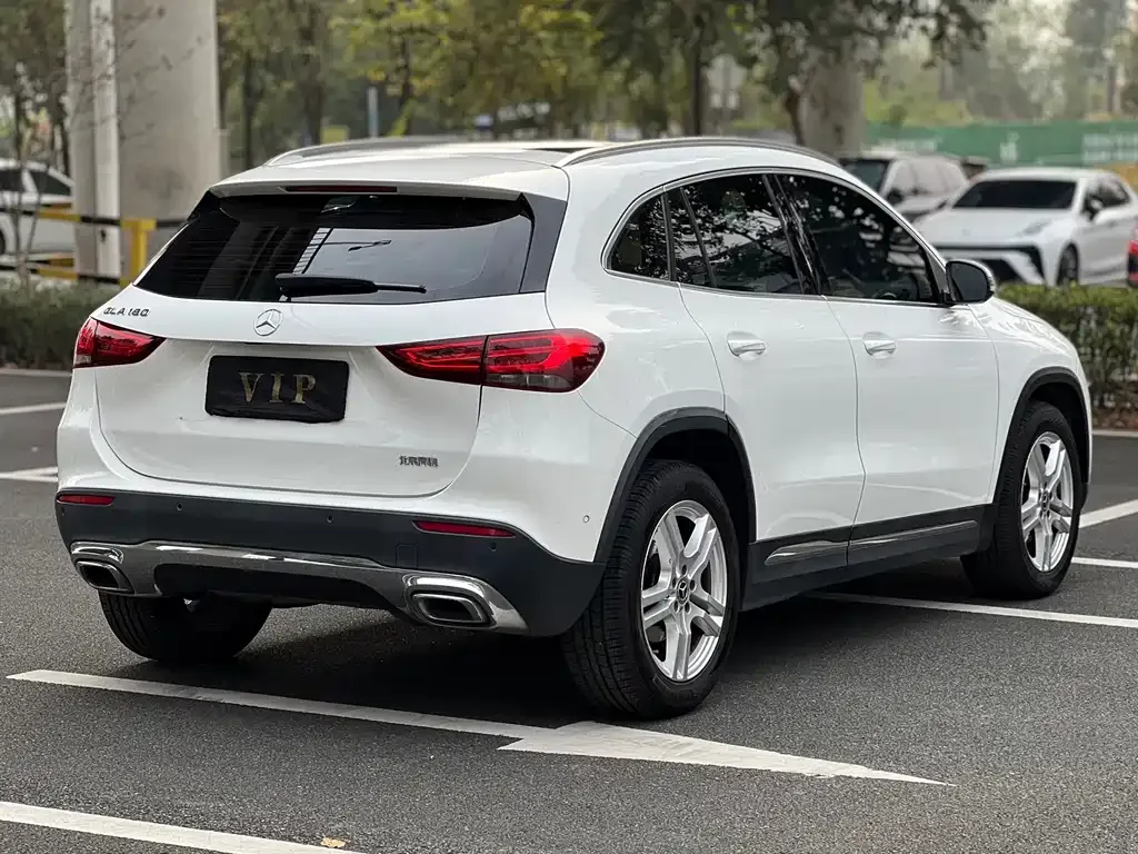 Mercedes-Benz GLA — фото 10