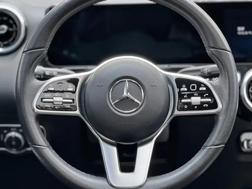 Mercedes-Benz GLA — фото 7