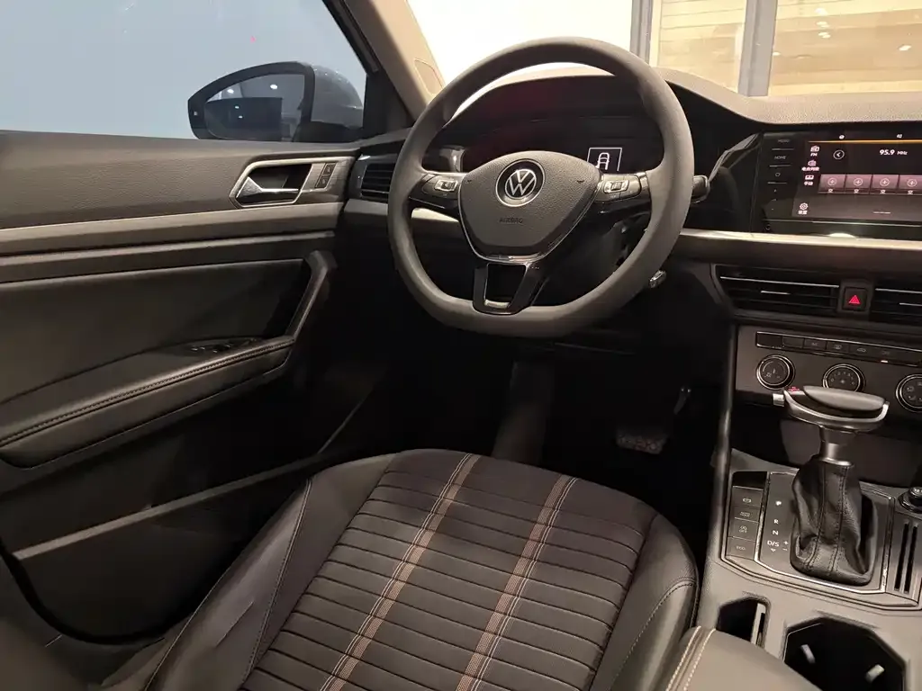 Volkswagen Lavida 2021 из CN, фото 10