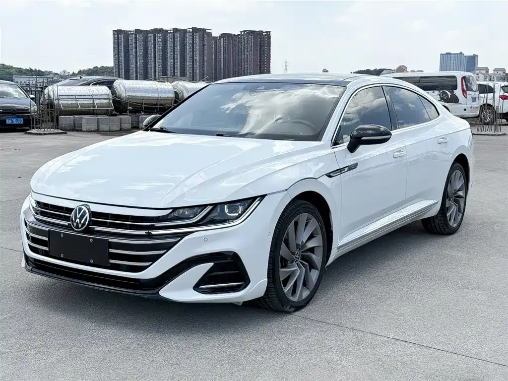 Volkswagen CC 2023 из CN, фото 1