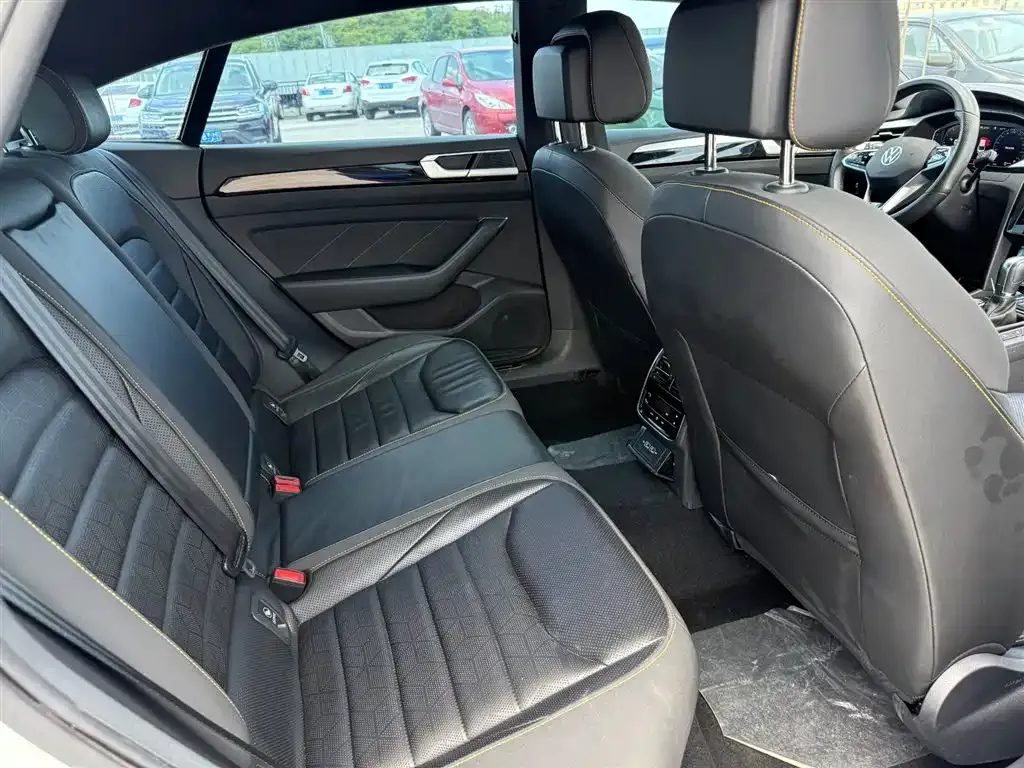 Volkswagen CC 2023 из CN, фото 5