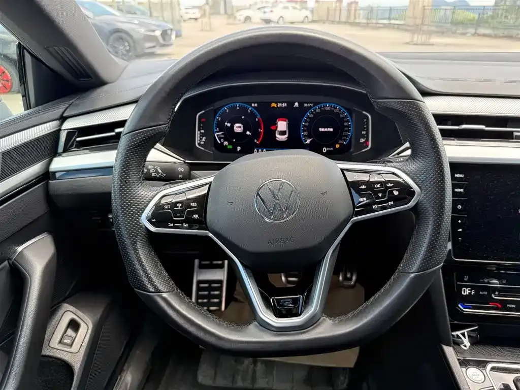 Volkswagen CC 2023 из CN, фото 4