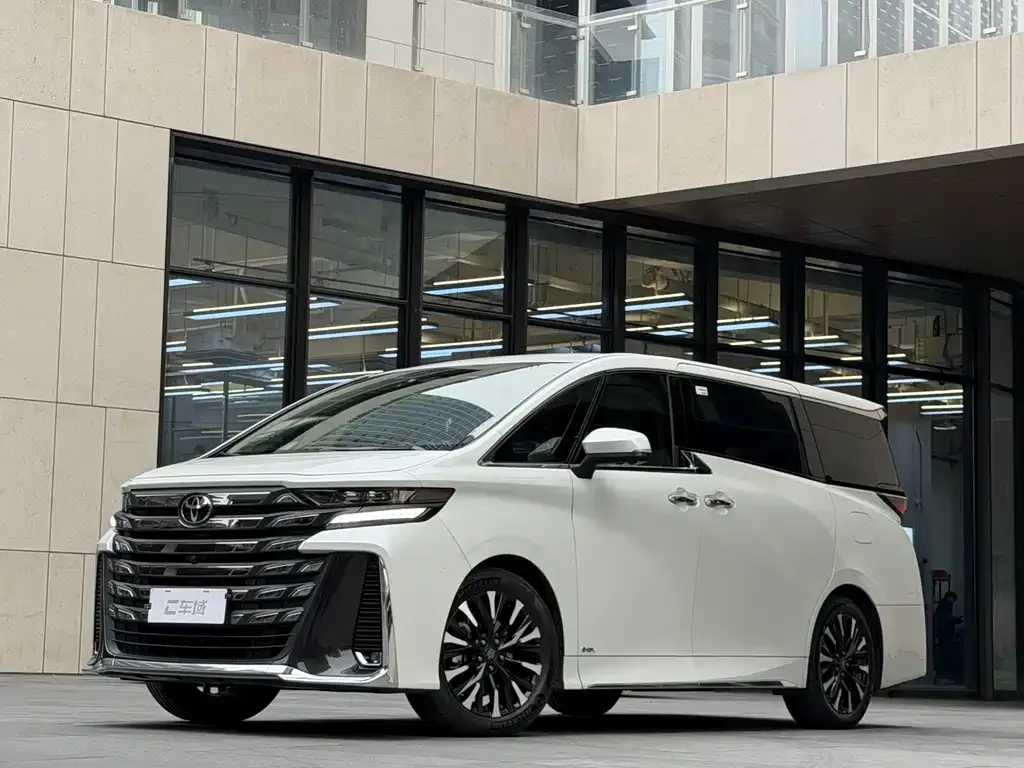 Toyota Vellfire 2024 из CN, фото 1