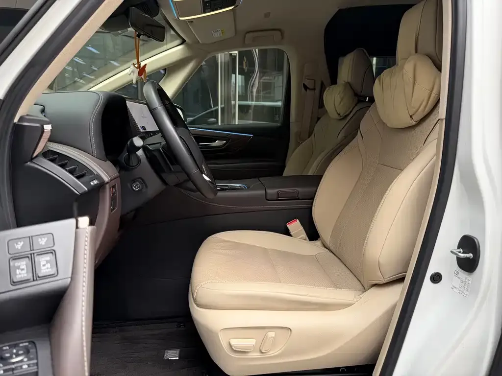 Toyota Vellfire 2024 из CN, фото 4