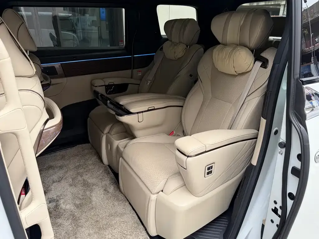 Toyota Vellfire 2024 из CN, фото 7