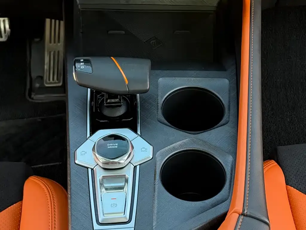 Changan UNI-V 2023 из CN, фото 8