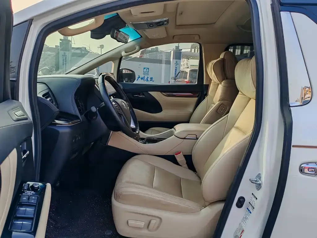 Toyota Alphard 2021 из CN, фото 10