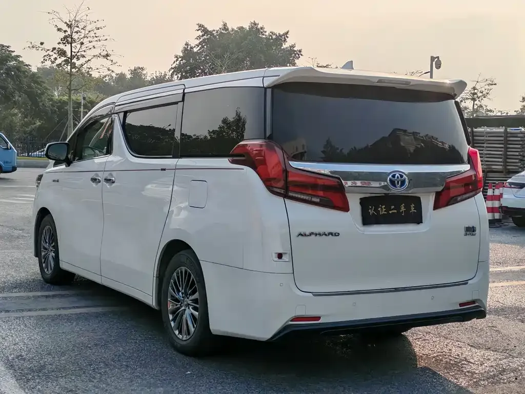 Toyota Alphard 2021 из CN, фото 2