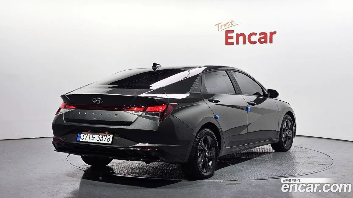 Hyundai AVANTE — фото 2