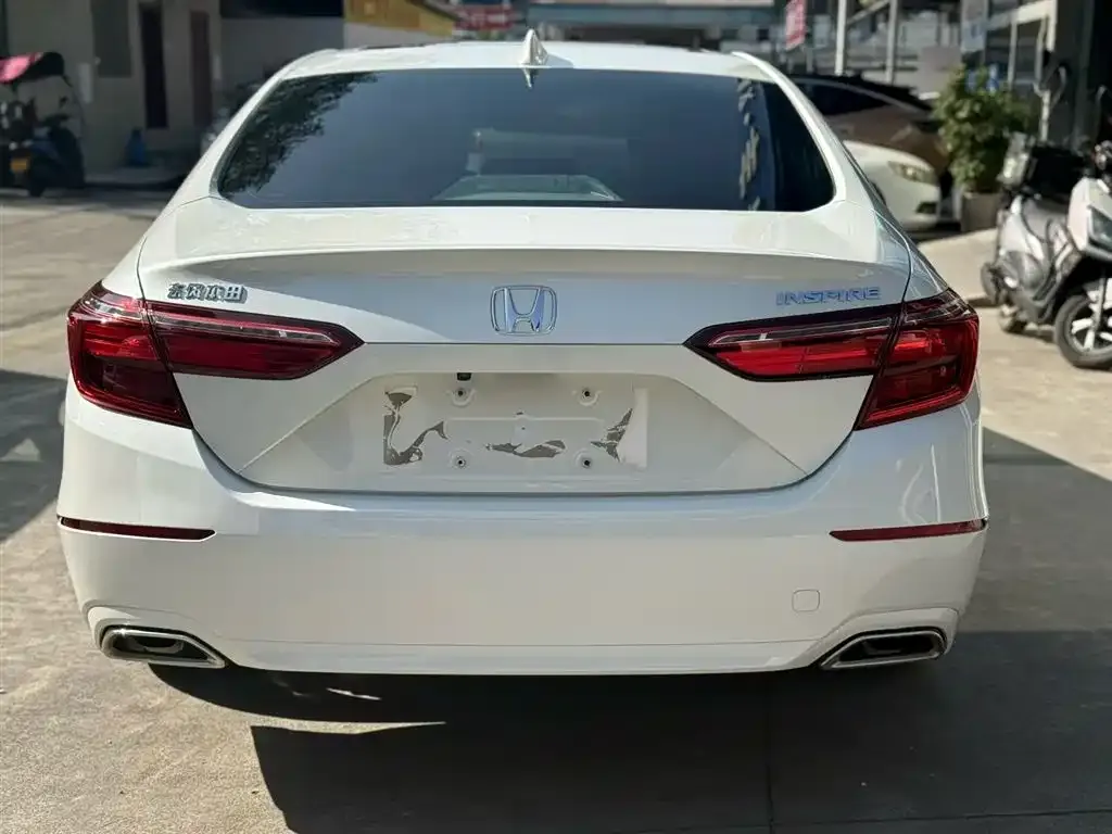 Honda Inspire — фото 8