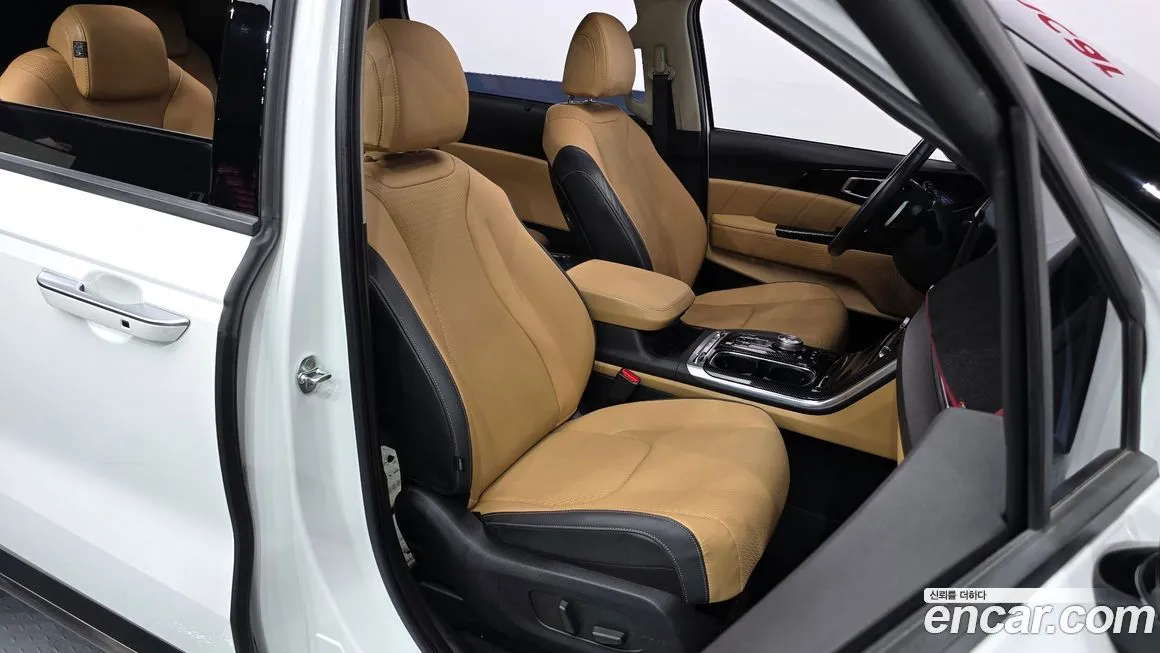 Kia Carnival — фото 10