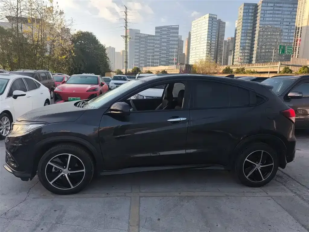 Honda Vezel 2021 из CN, фото 8
