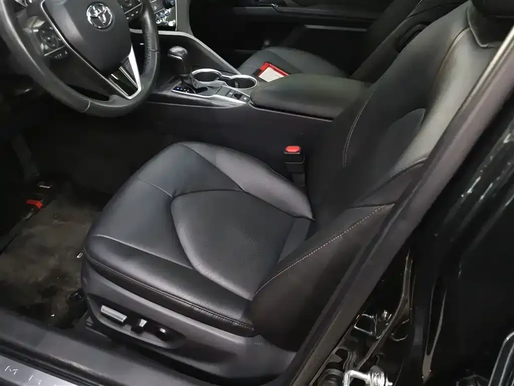Toyota Camry 2021 из CN, фото 7