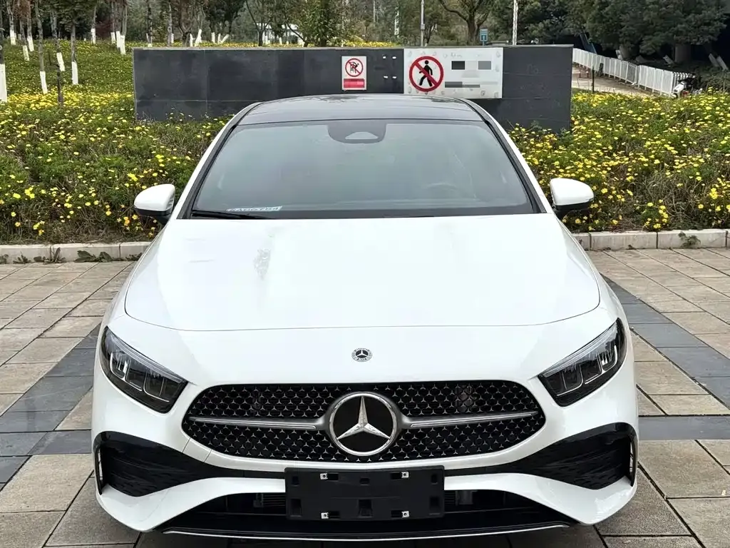 Mercedes-Benz A-Class 2023 из CN, фото 2