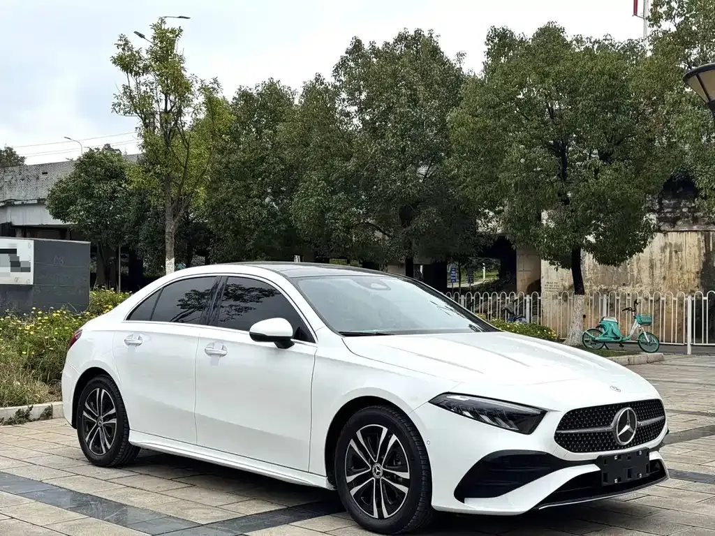 Mercedes-Benz A-Class 2023 из CN, фото 3