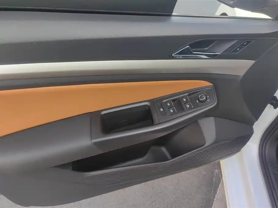 Volkswagen Bora 2024 из CN, фото 4