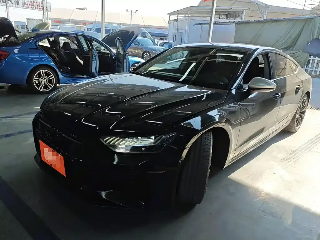 Audi A7 2021 из CN, фото 1