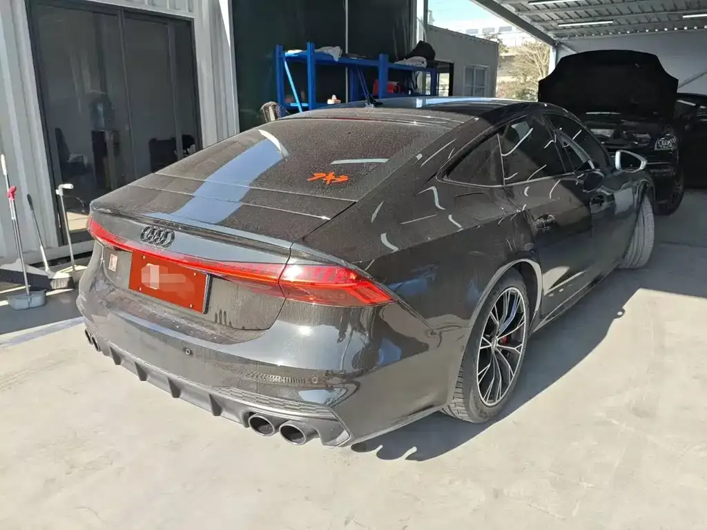 Audi A7 2021 из CN, фото 4
