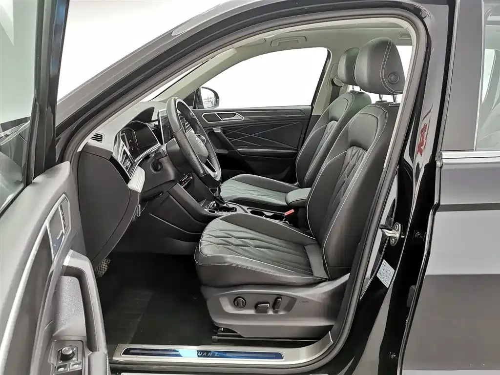 Volkswagen Tiguan L 2021 из CN, фото 3