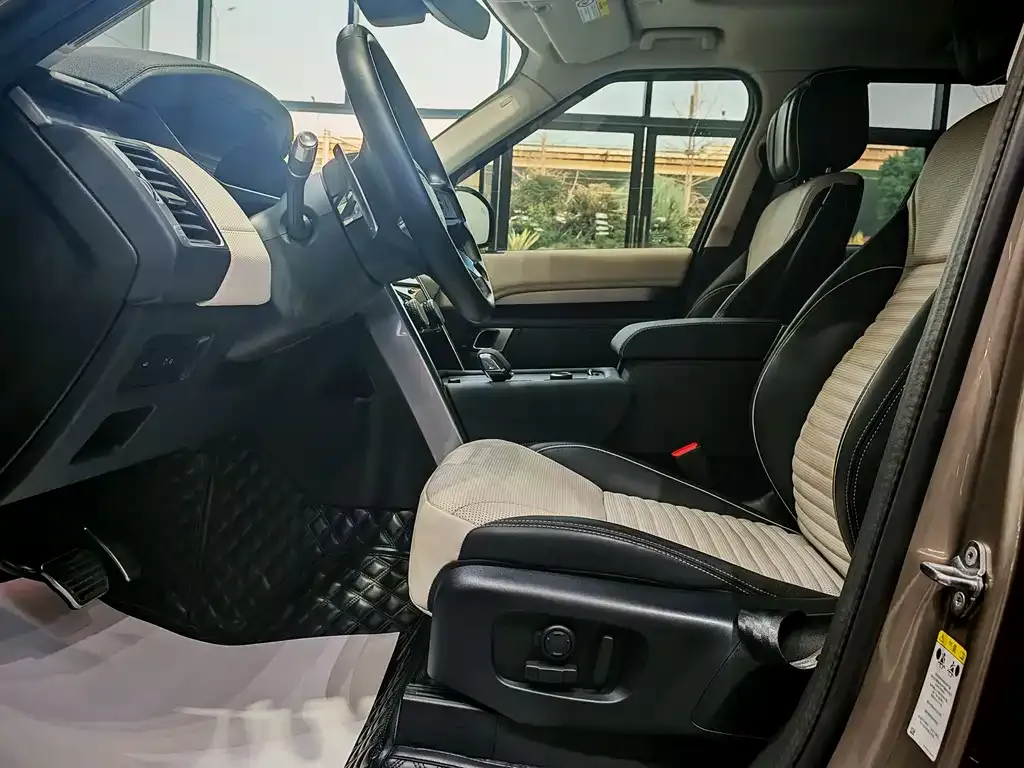 Land Rover Discovery 2023 из CN, фото 5