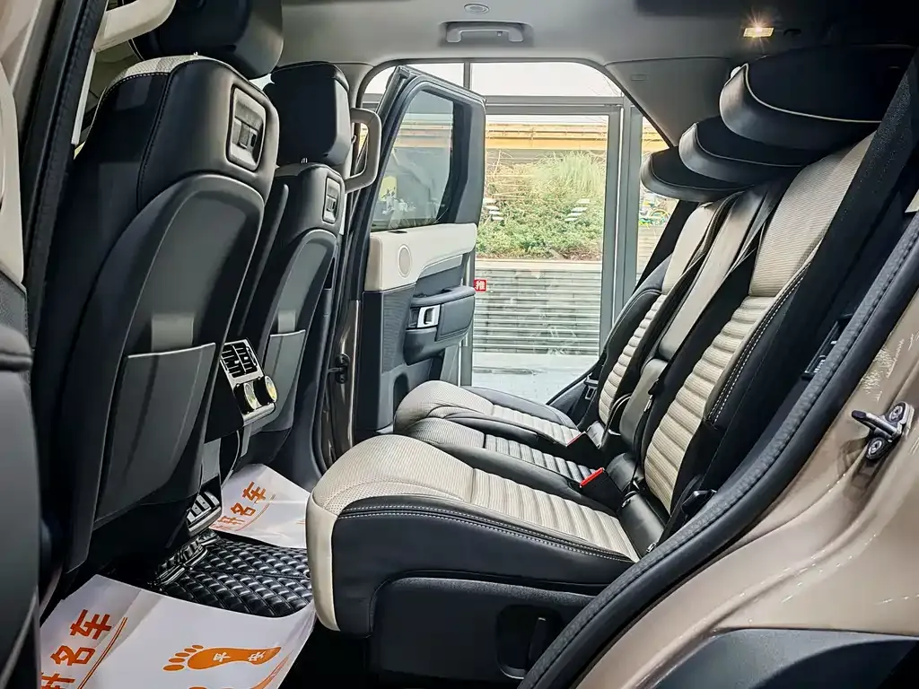 Land Rover Discovery 2023 из CN, фото 4