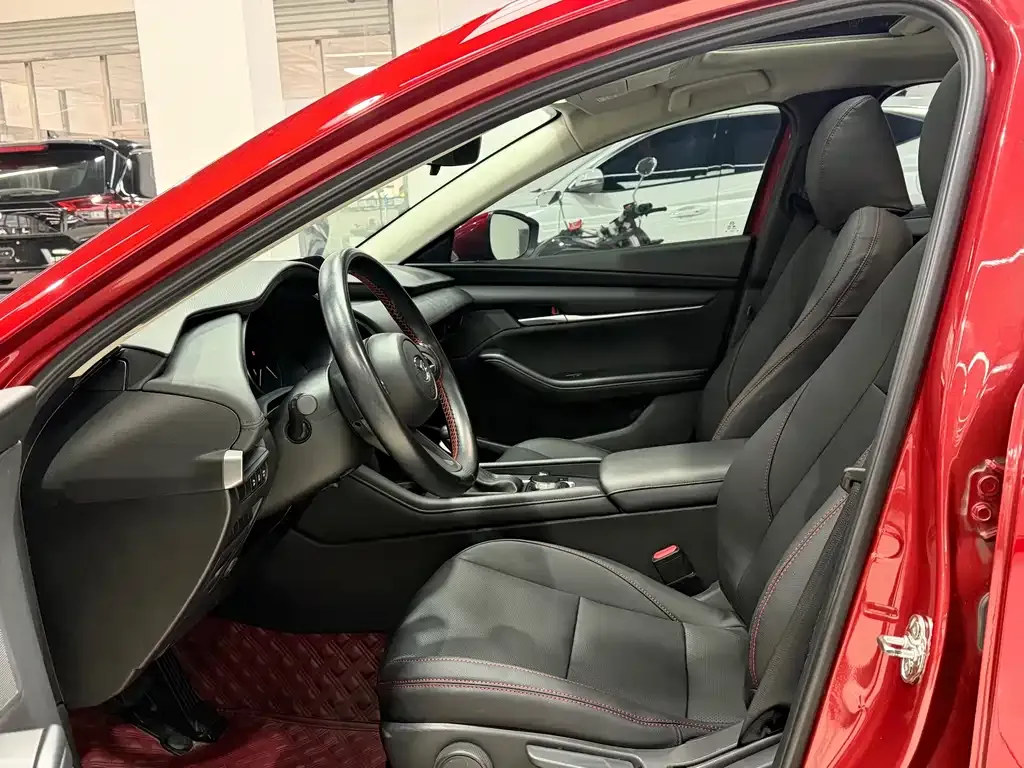 Mazda 3 Axela 2021 из CN, фото 7