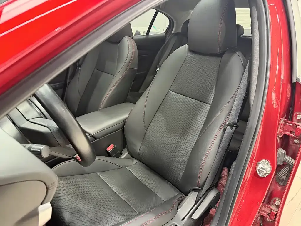 Mazda 3 Axela 2021 из CN, фото 4
